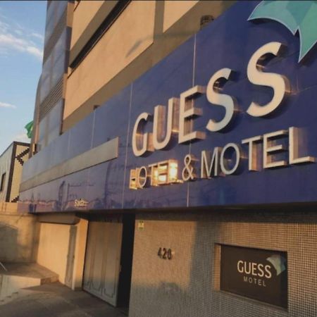 Guess Hotel & Motel กัวรูยุส ภายนอก รูปภาพ